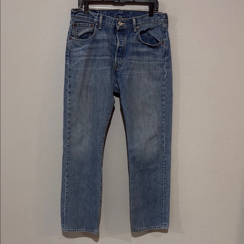 Levi’s 501 Button fly blue Straight-Leg Jeans with Medium Wash Sz 33 x32 - Picture 2 of 12